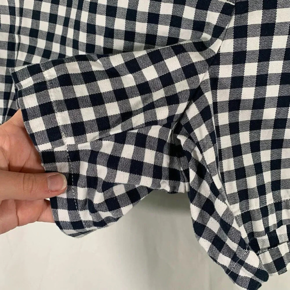 J. Crew Shorts Women's 10 Dark Blue Plaid Pockets 5" Inseam Hook Eye 100% Cotton - Picture 3 of 7